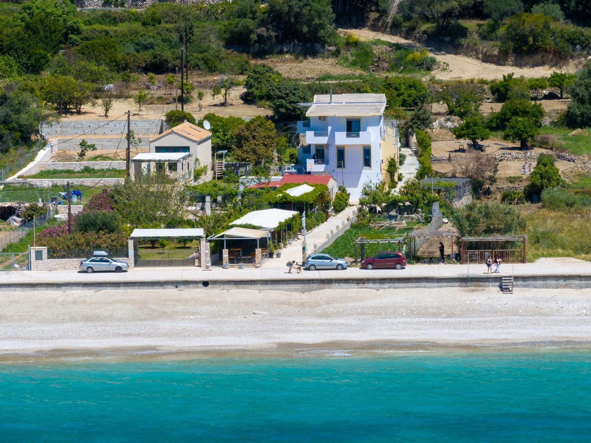 Daire Aridas At The Lourdata (Kefalonia)